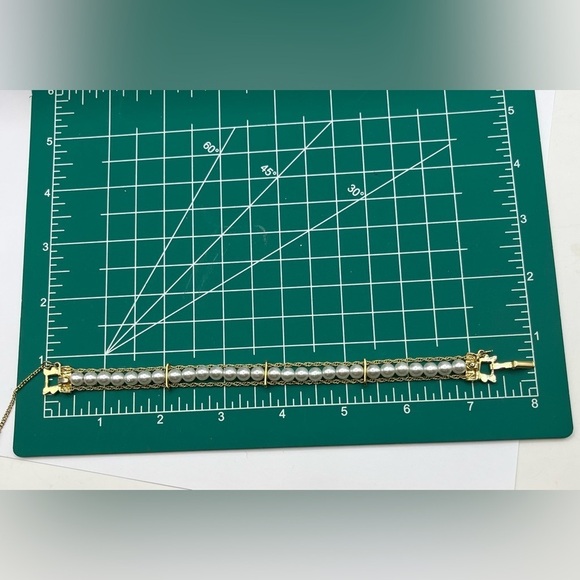 Vintage Bracelet Goldette NY Pearl & Gold Chain Bracelet Gold Tone safety clasp - Picture 12 of 12